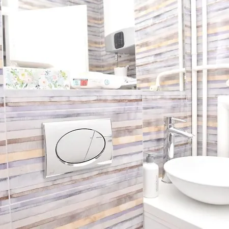 Apartman Charming Studio In Center-excellent Location *